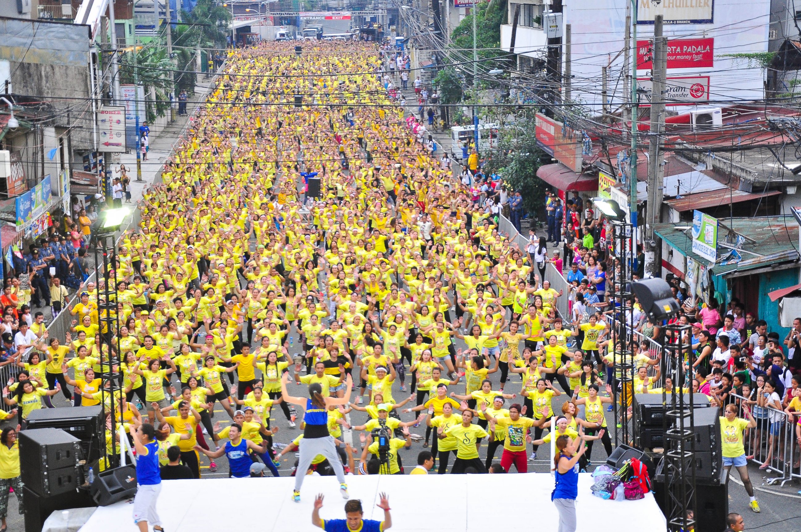 PHOTO: The largest Zumba class consisted of 12,975 people.