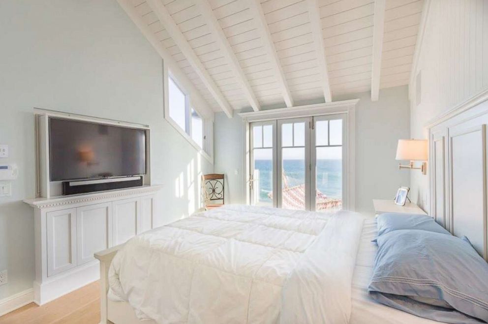 PHOTO: A bedroom inside Judy Garland's former Malibu beach home on sale for $3.7 million.