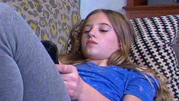 Study suggests link between screen time and delayed development in babies -  Good Morning America