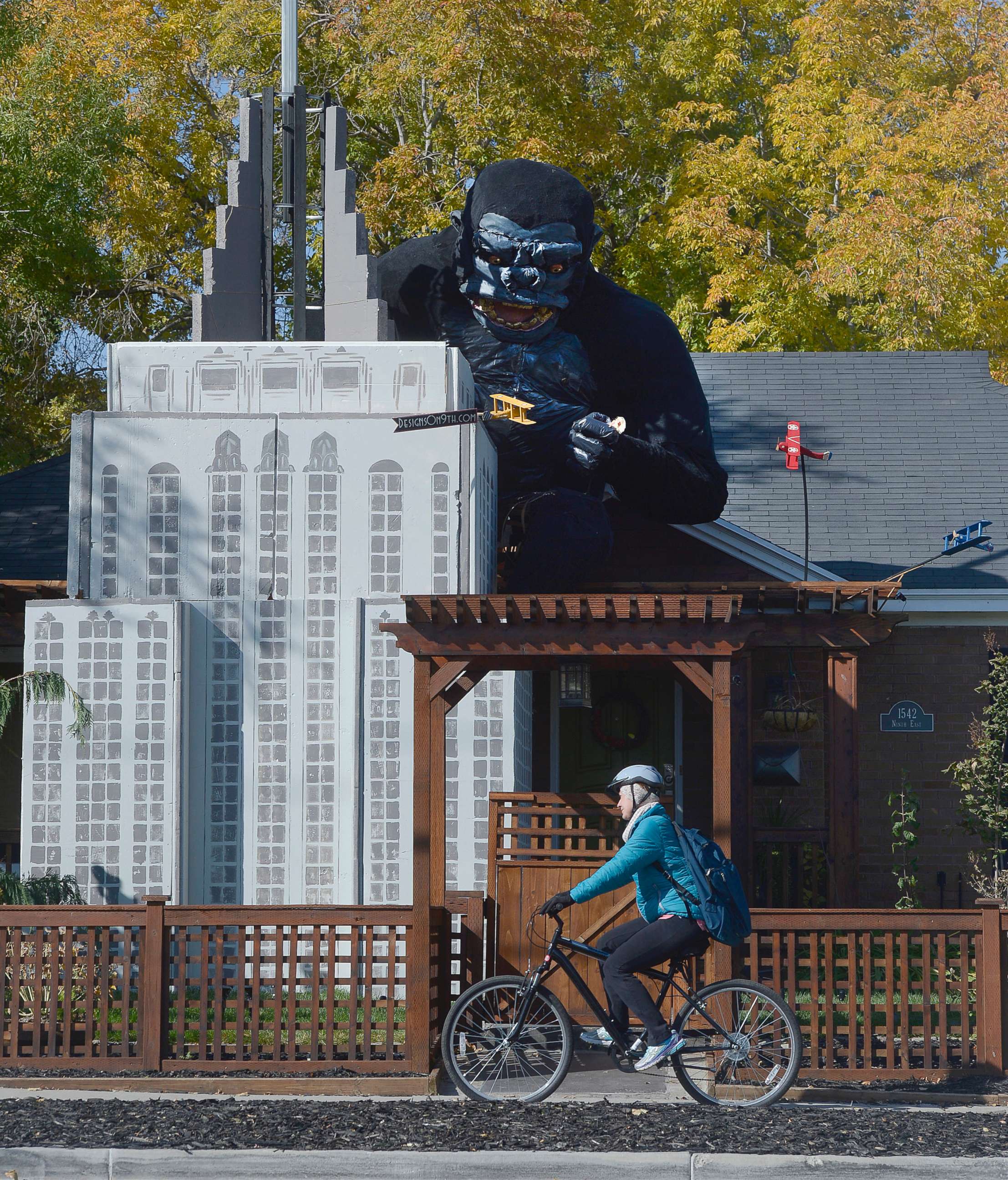PHOTO: Ammon Smith has outdone himself again this Halloween season dressing up his home in Salt Lake City. He's done something wild and scary in his yard for the past five years. This year it's King Kong, Oct. 13, 2017. 