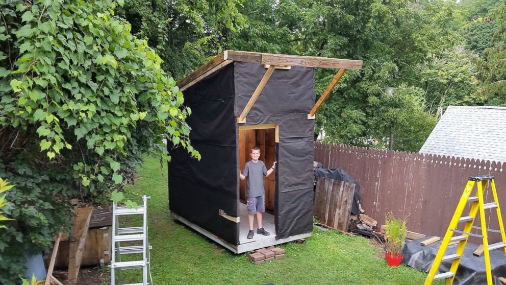 13 Year Old Builds 1 500 Tiny House In Family S Backyard Abc News