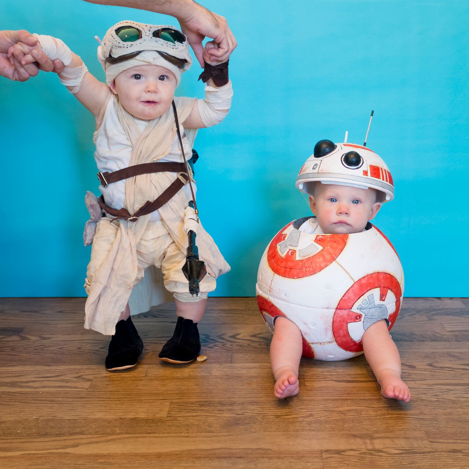 PHOTO: Lera and Marigold Mancke, 8-month-old twins, pose as characters from "Star Wars."