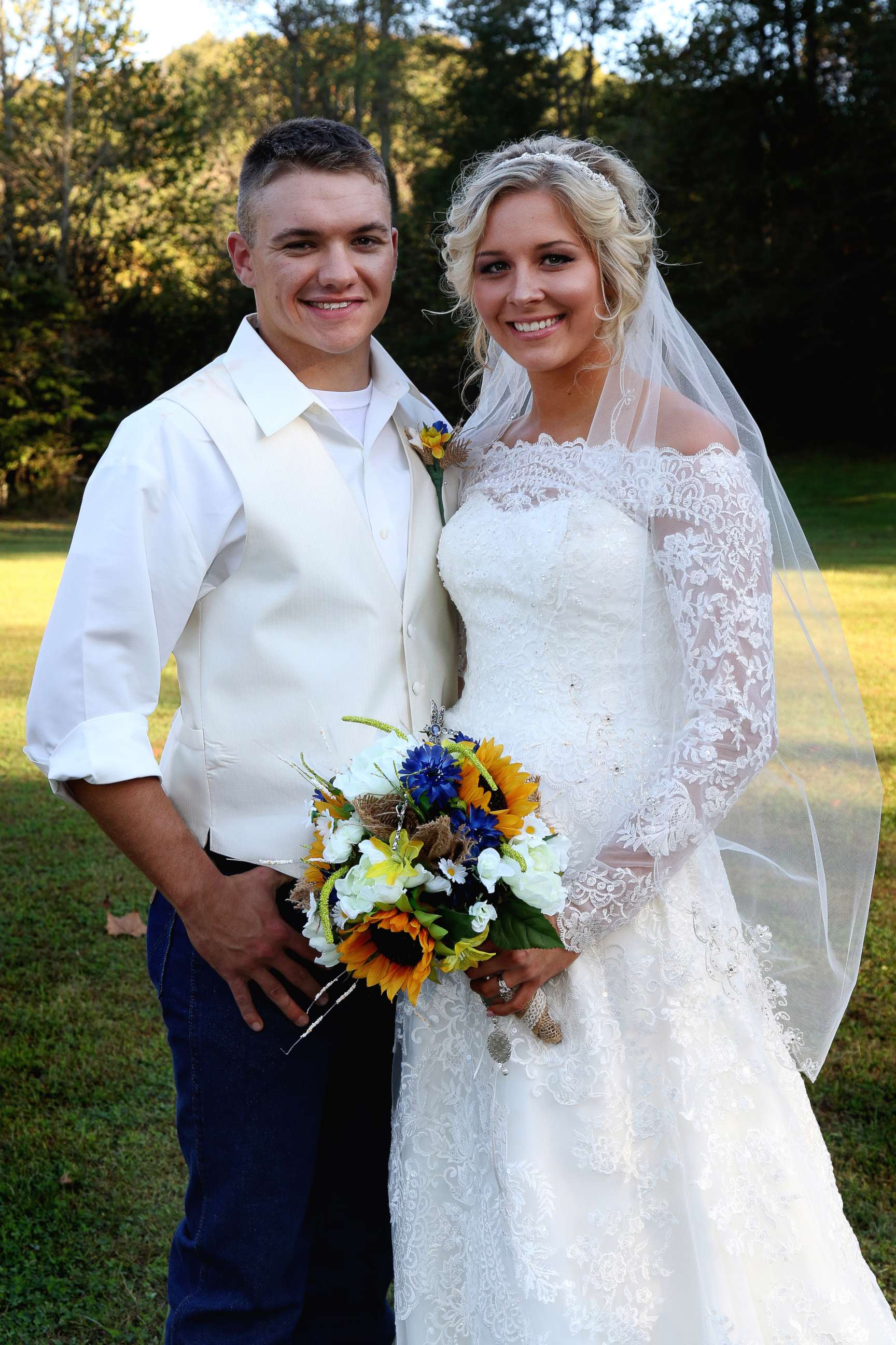 PHOTO: Newlyweds Mikayla and Dakota Wroten smile for the camera on their Oct. 14 wedding day.
