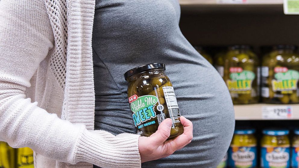 PHOTO: Amy Scott of Montgomery, Texas, recently posed for a maternity shoot inside her favorite grocery store.