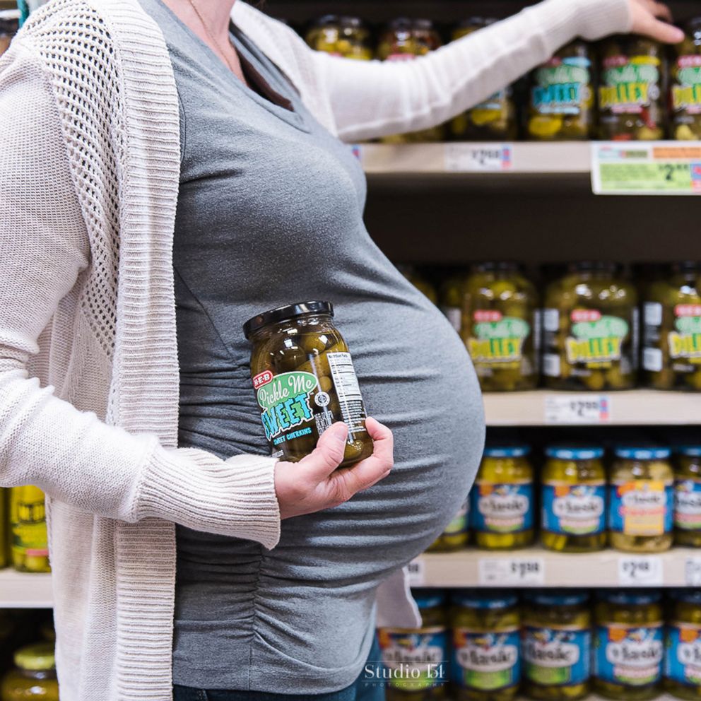 VIDEO: Mom's grocery store maternity shoot celebrates all pregnancy cravings