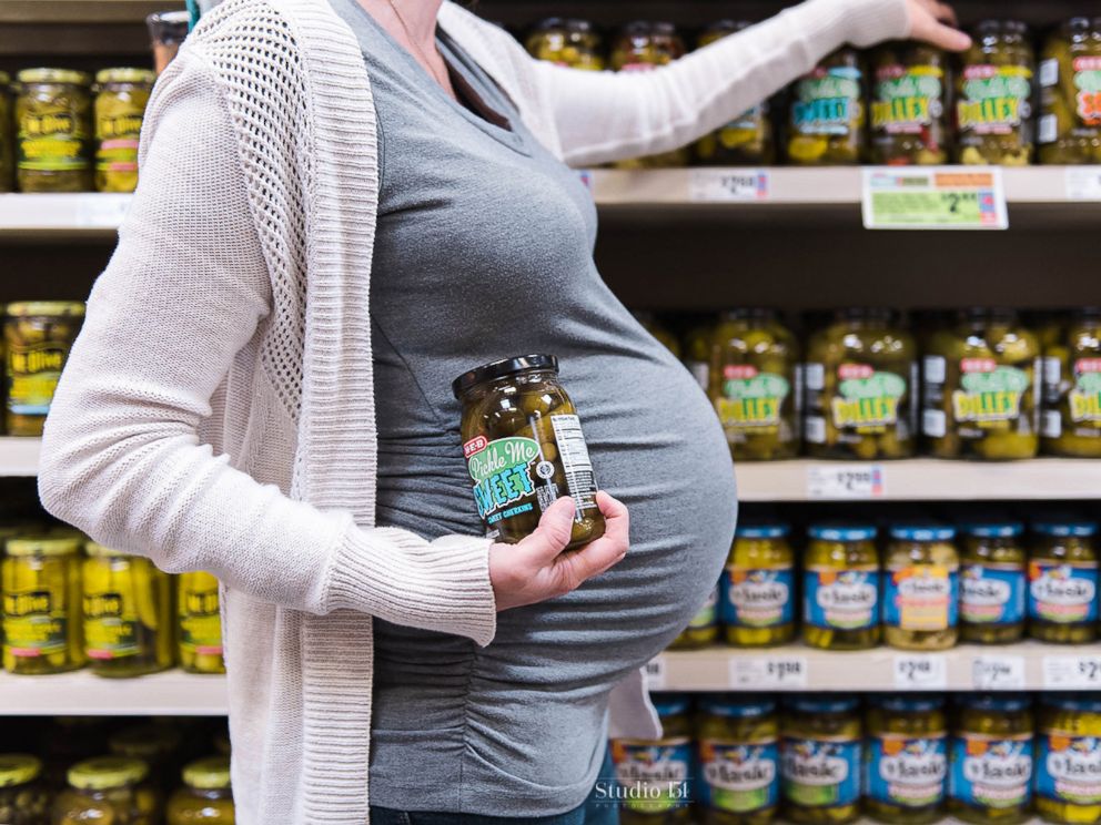 PHOTO: Amy Scott of Montgomery, Texas, recently posed for a maternity shoot inside her favorite grocery store.