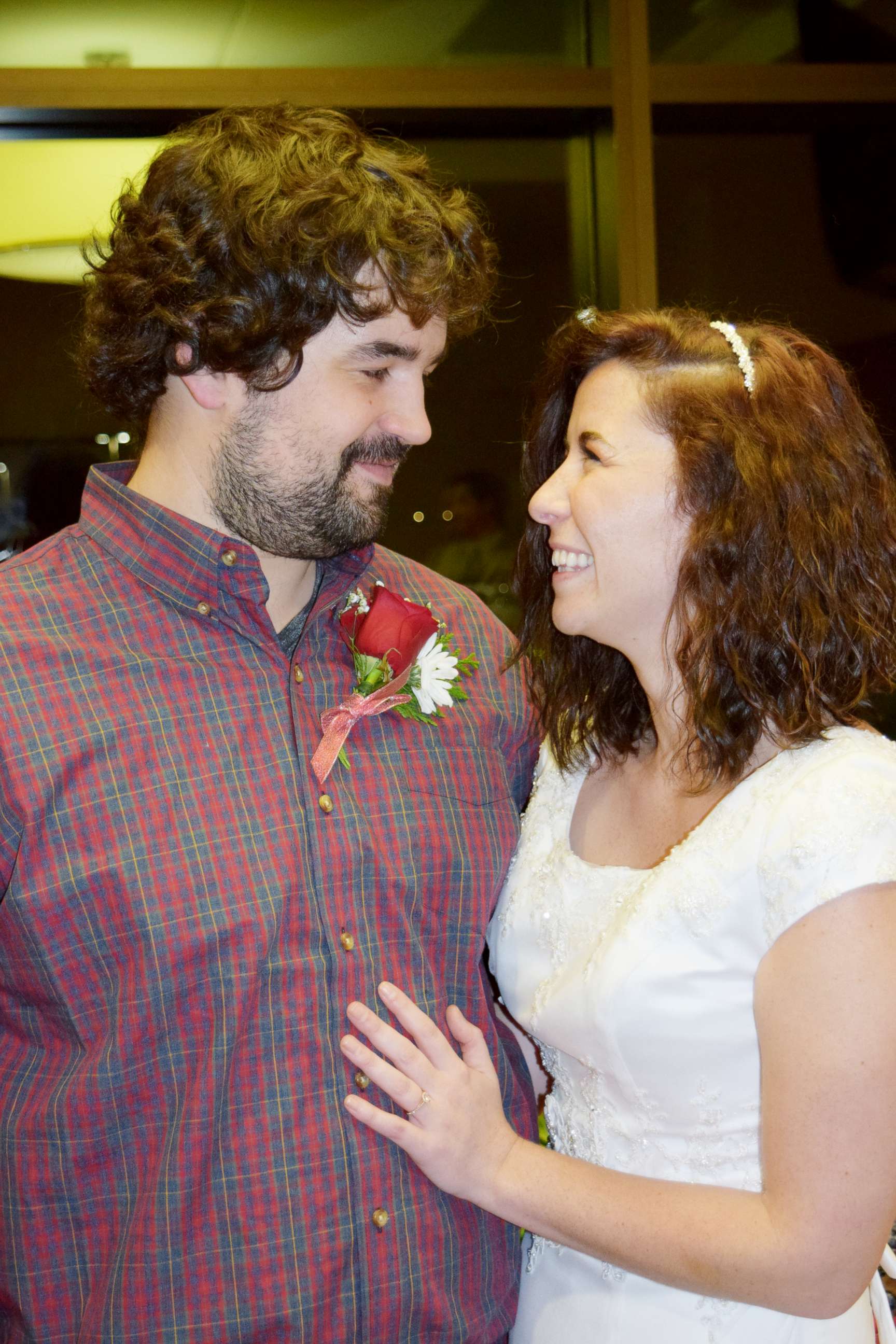 PHOTO: Nathan and Whitney Romans married at St. Luke's Magic Valley Medical Center in Twin Falls, Idaho.