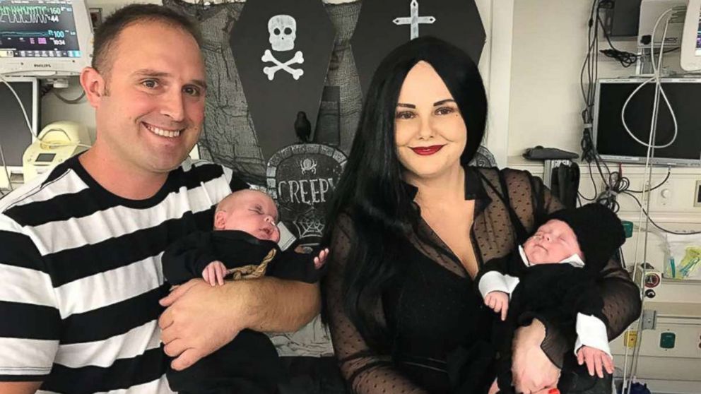 PHOTO: This sweet new family is "all together ooky" dressed as the Addams Family.