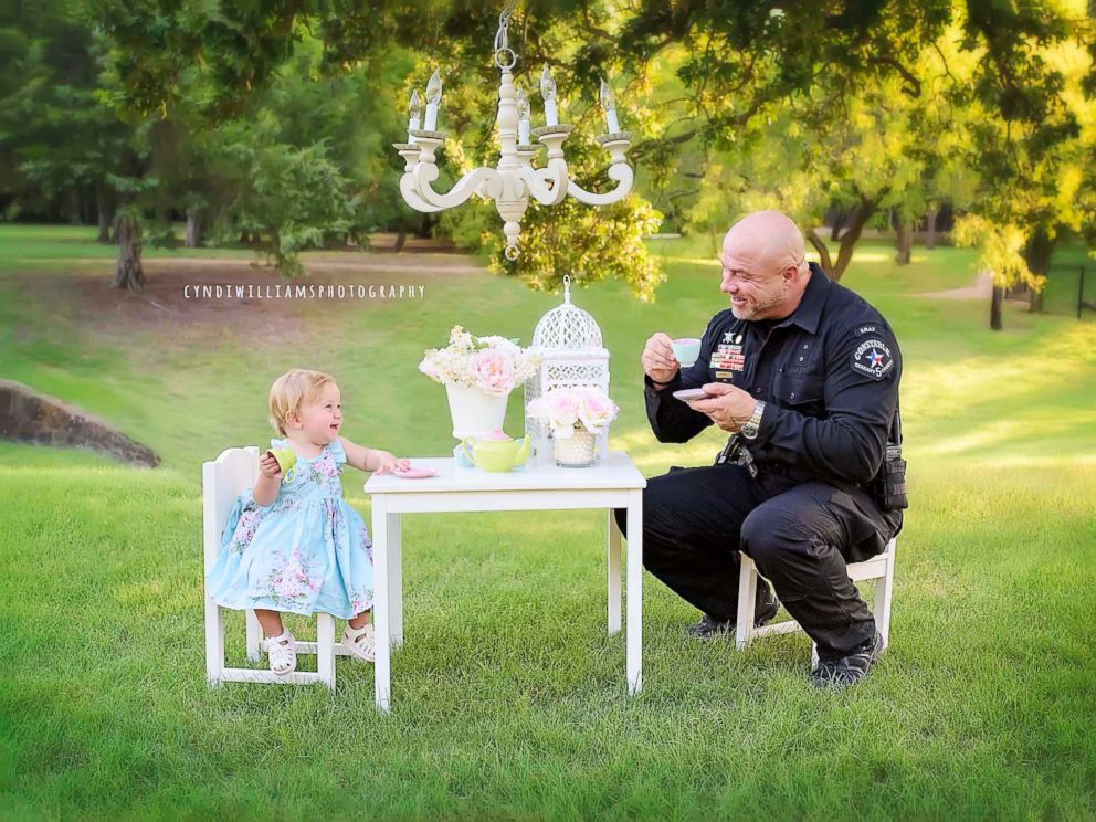 PHOTO: Evelyn Joy Deborah Hall was born on July 18, 2016 in Texas after Officer Mark Diebold of the Tarrant County police helped deliver the newborn for parents Destiny and Caleb Hall.