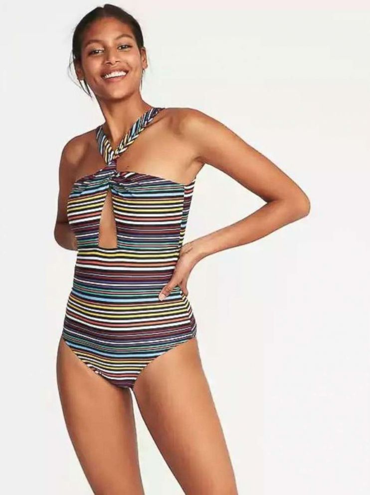 PHOTO: Old Navy Twist-Strap Cutout Swimsuit for Women.