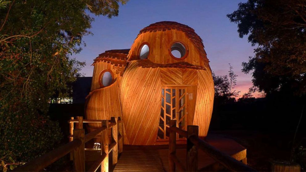 Fun-loving travelers can now stay in three cabins that resemble owls, located in the Bordeaux region of Southwestern France, for free thanks to Zebra3.