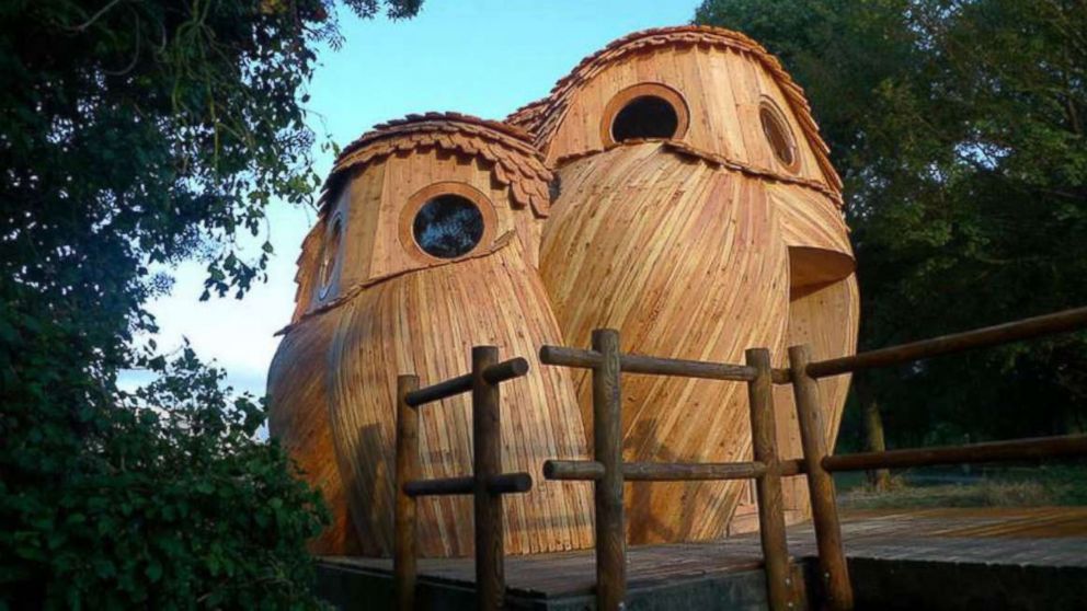 PHOTO: Fun-loving travelers can now stay in three cabins that resemble owls, located in the Bordeaux region of Southwestern France, for free thanks to Zebra3.