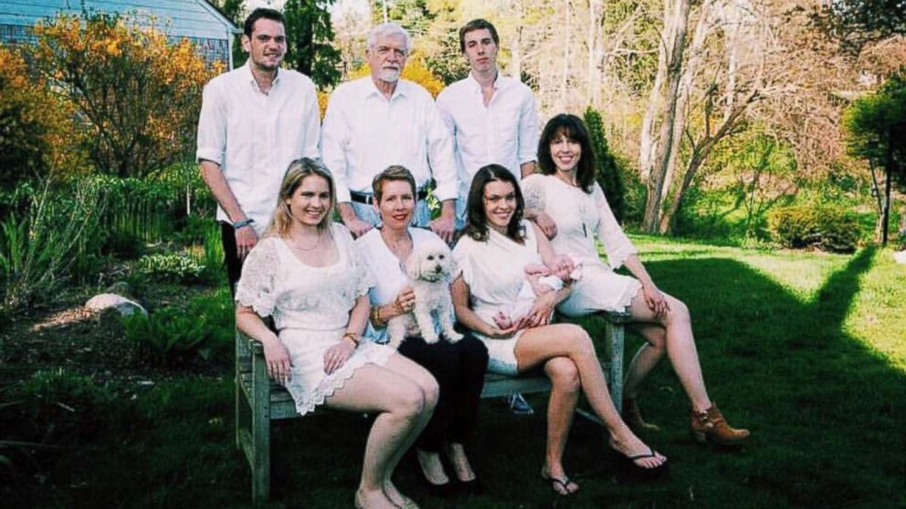 PHOTO: The Pink Fund founder Molly MacDonald with her five children and husband, Thomas Pettit.