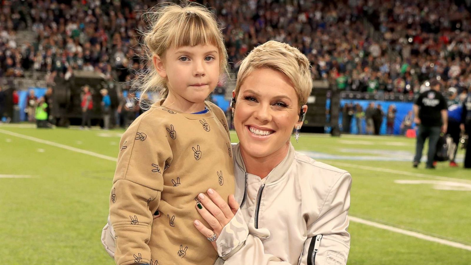 PHOTO: Recording artist Pink poses with daughter Willow Sage Hart before the National Anthem during the Super Bowl LII Pregame show Feb. 4, 2018 in Minneapolis.