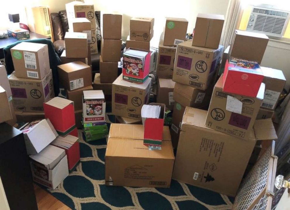 PHOTO: Jennifer Olawski relied on help from her mom and sister and coworkers to buy and wrap more than 500 presents.