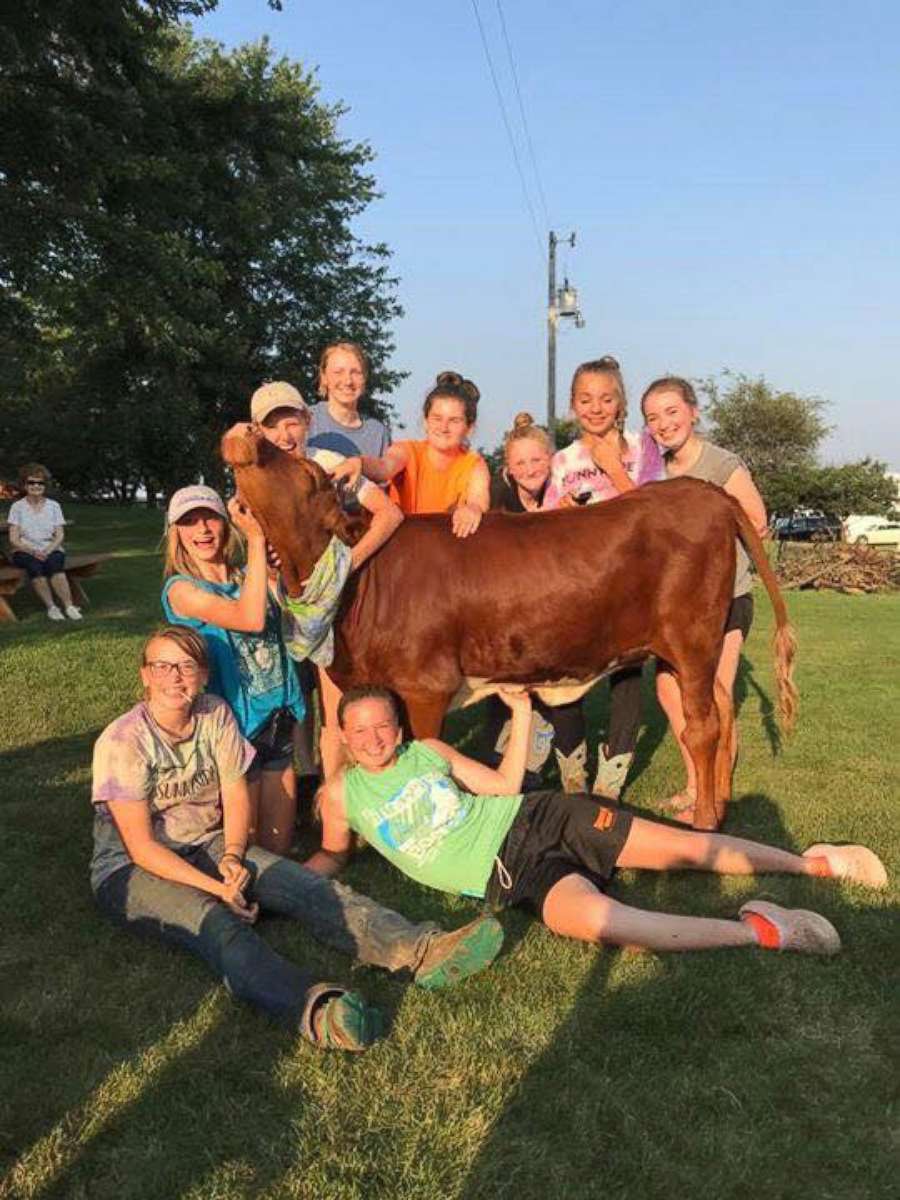 PHOTO: The owners of Sunnyside Stables in Rosemount, Minnesota, threw their rescue cow, Minnie Moo, a special first birthday party.