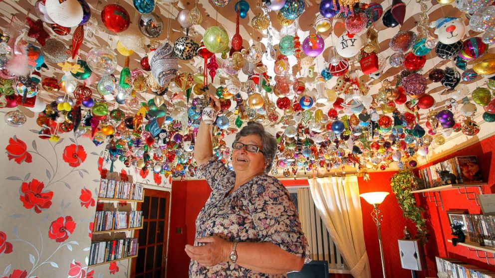 Grandmother Hangs More Than 2 000 Christmas Ornaments On Ceiling