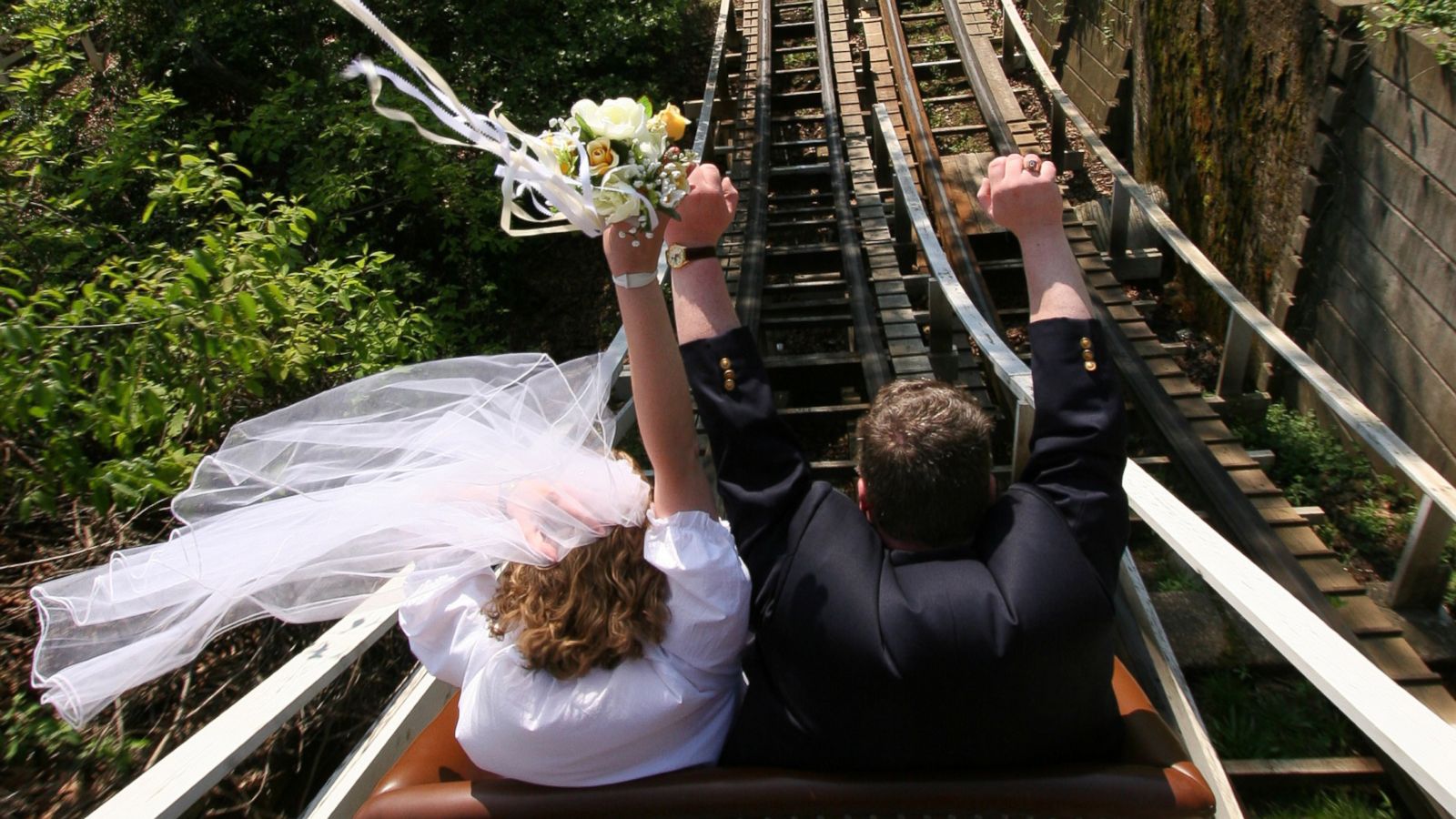 Couple renews vows on roller coaster to celebrate 10th anniversary