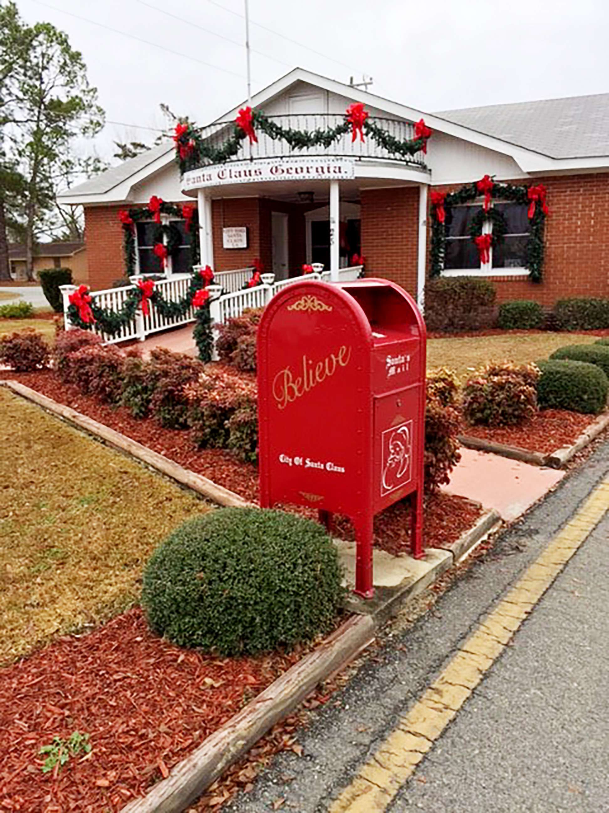 PHOTO: A mailbox in Santa Claus, Georgia, welcomes letters from around the world.