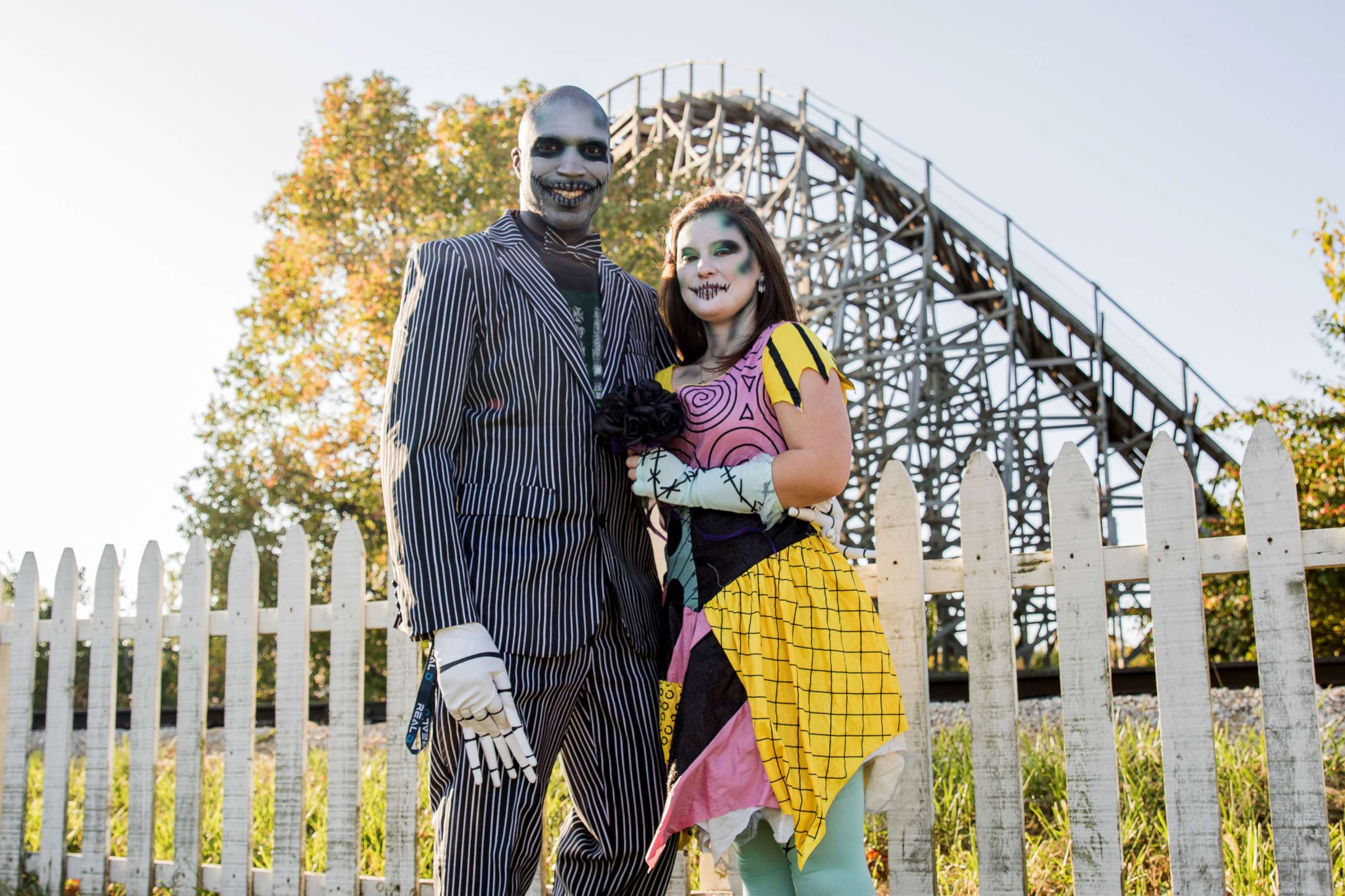 PHOTO: Shelby Waid-Johnson and George Johnson of Quincy, Ill. said getting married on Friday the 13th "meant a lot" because Halloween is their favorite holiday. 