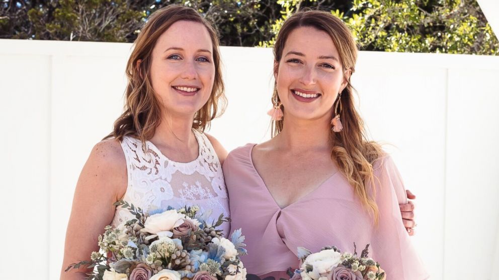 Kelli Schultz and her sister Brianna DuPriest on DuPriest's wedding day on April 14, 2018.