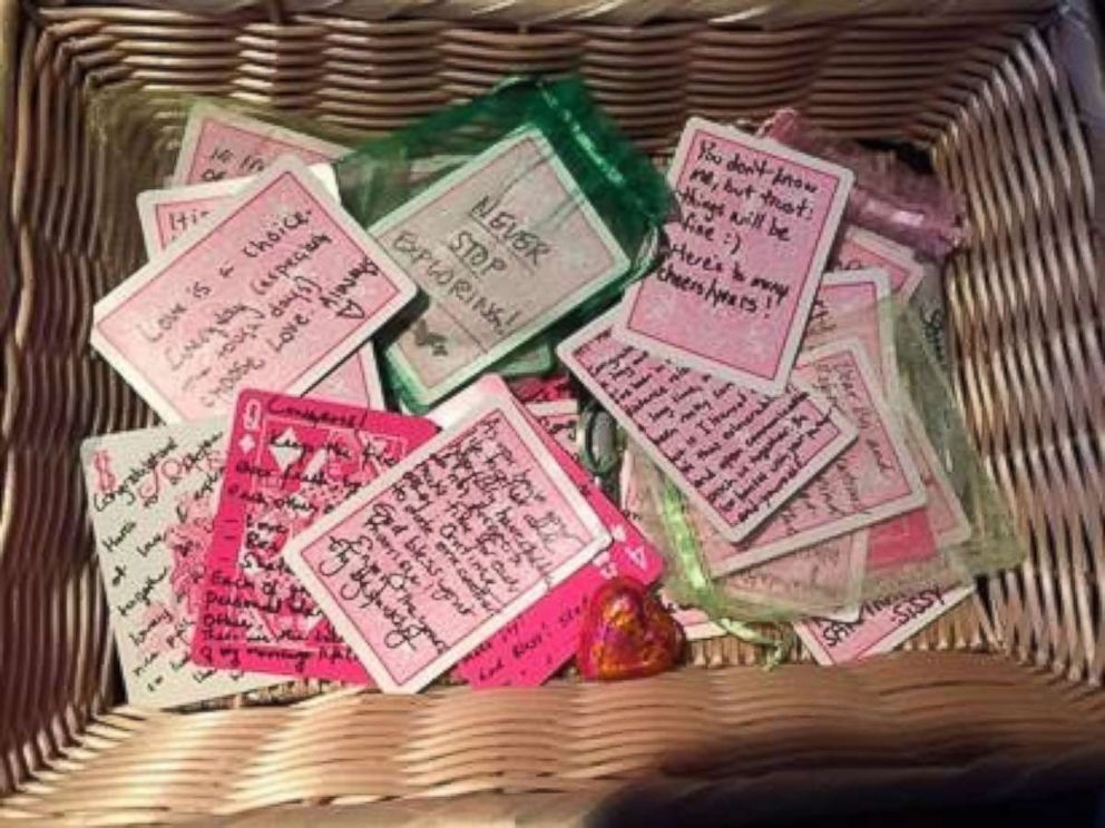 PHOTO: The deck of cards passengers wrote well wishes on for Robert and Brianna DuPriest.