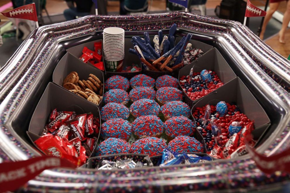 PHOTO: Take your Super Bowl party to the next level this year by creating a festive miniature football stadium loaded with game day grub.