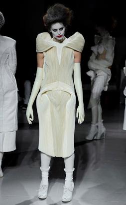 Wacky, Weird Runway Looks From Fashion Week Picture | Wacky, Weird ...