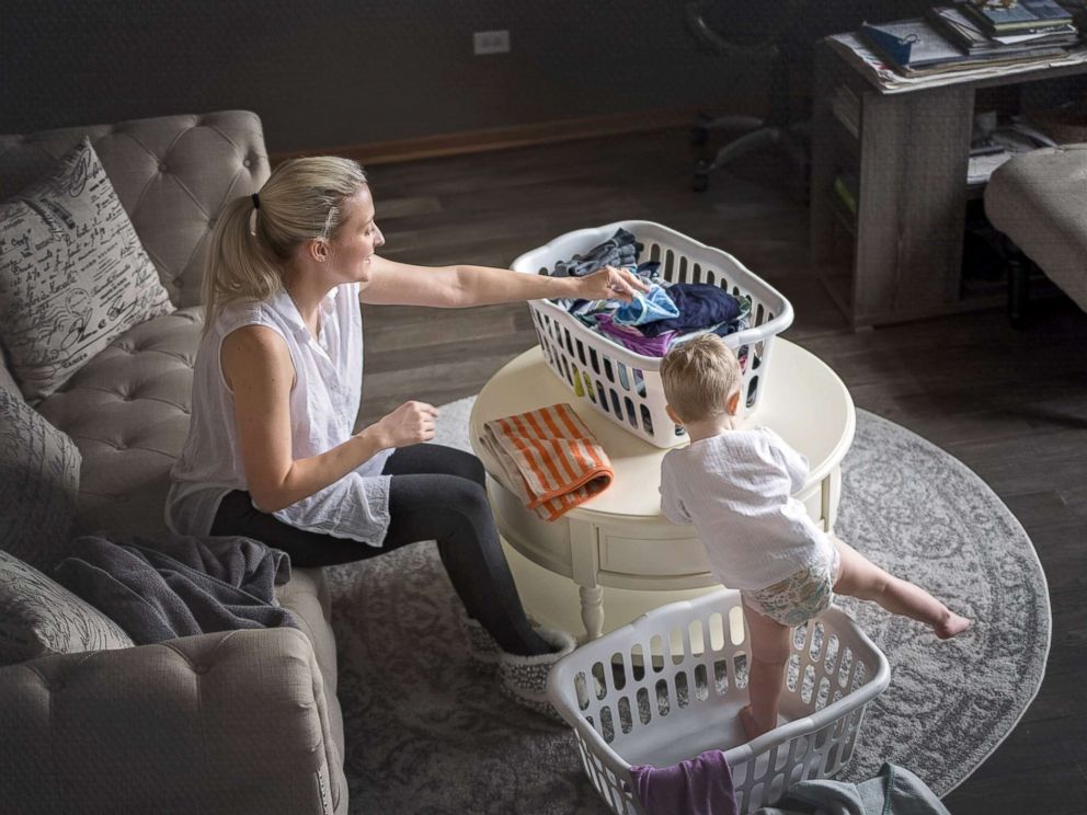 PHOTO: Photographer Giedre Gomes took photos of stay-at-home moms.