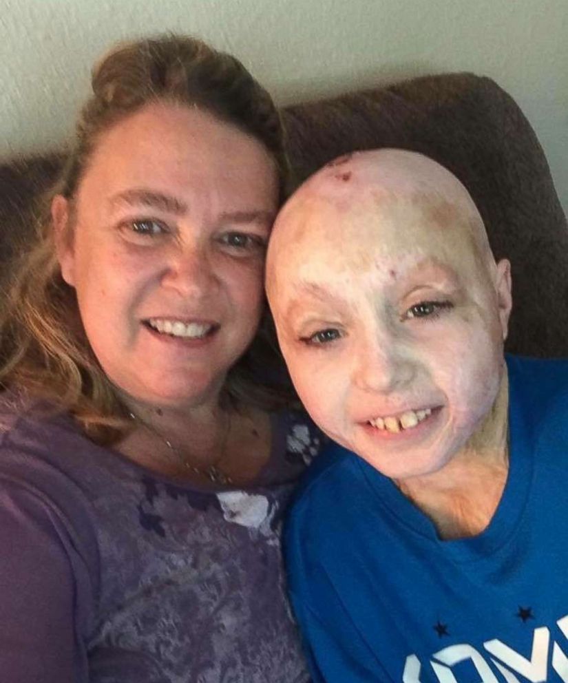 PHOTO: Owen Mahan, 10, poses with his mom, Susan Mahan, in this undated family photo.