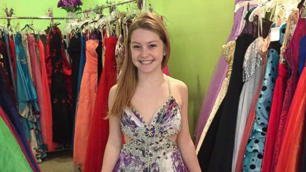 1,000 Girls Dressed For Prom In The Memory Of One - Abc News