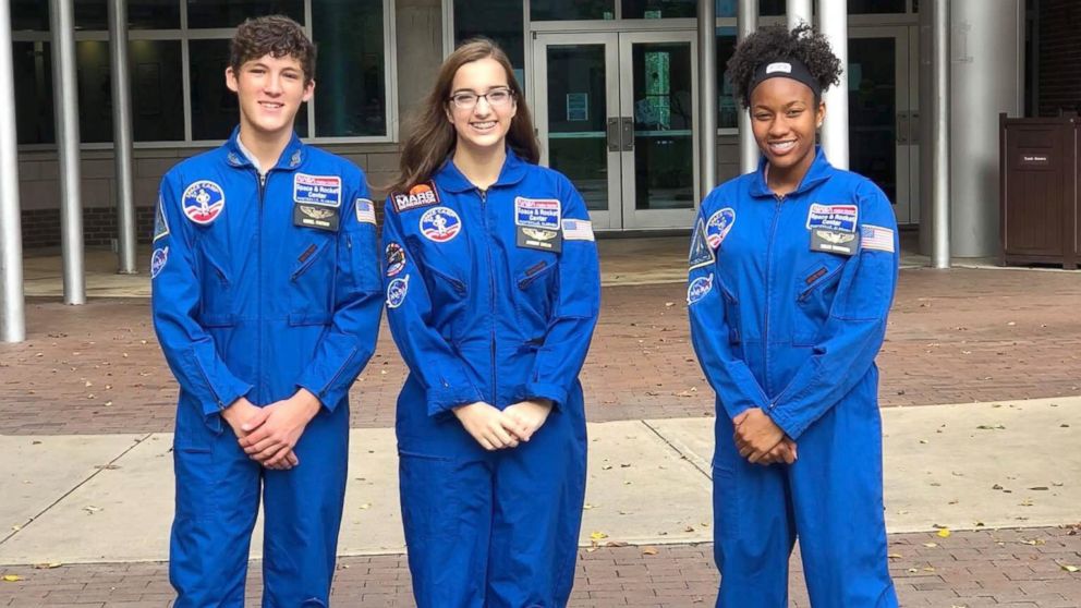 PHOTO: Taylor Richardson with space camp alums Gabe Pfaffmon and Kaitlyn Ludlam.