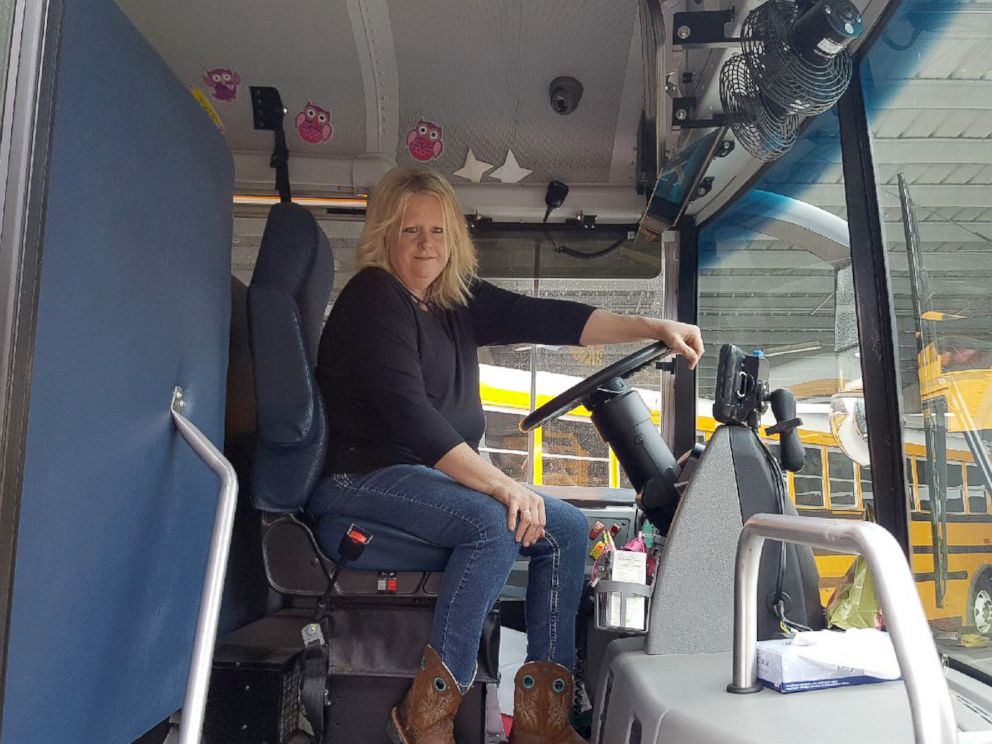 School bus driver braids hair every morning for student who lost her ...