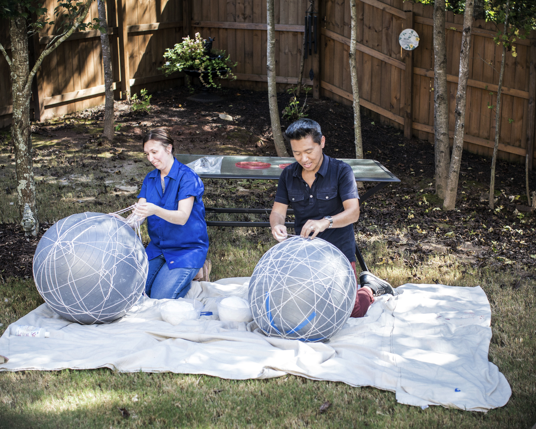 PHOTO: Vern Yip works alongside a homeowner on "Trading Spaces."