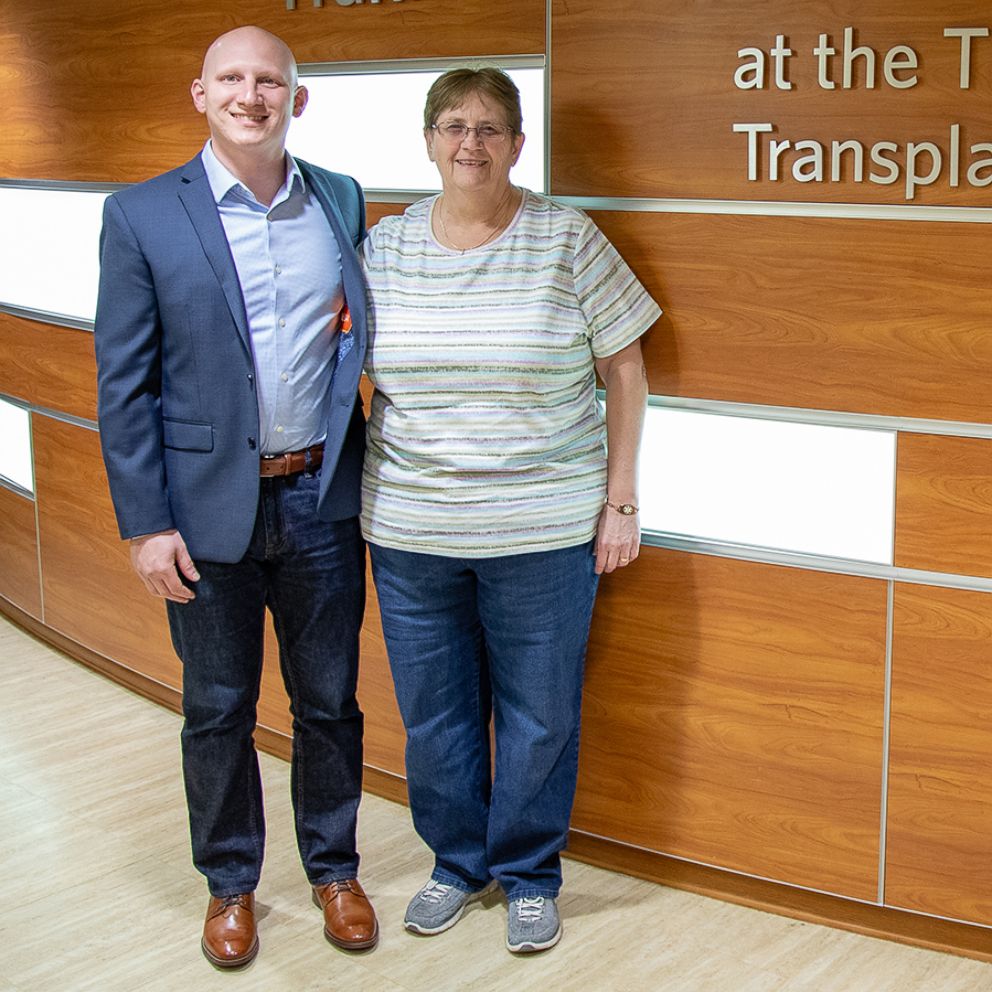 VIDEO: This son saved his mom's life with an organ donation
