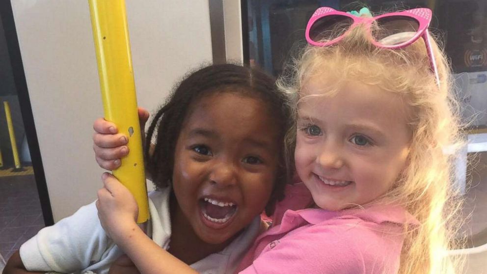 PHOTO: Good luck trying to tell these 4-year-old best friends, Zuri Copeland and Jia Sarnicola, they aren't twins.