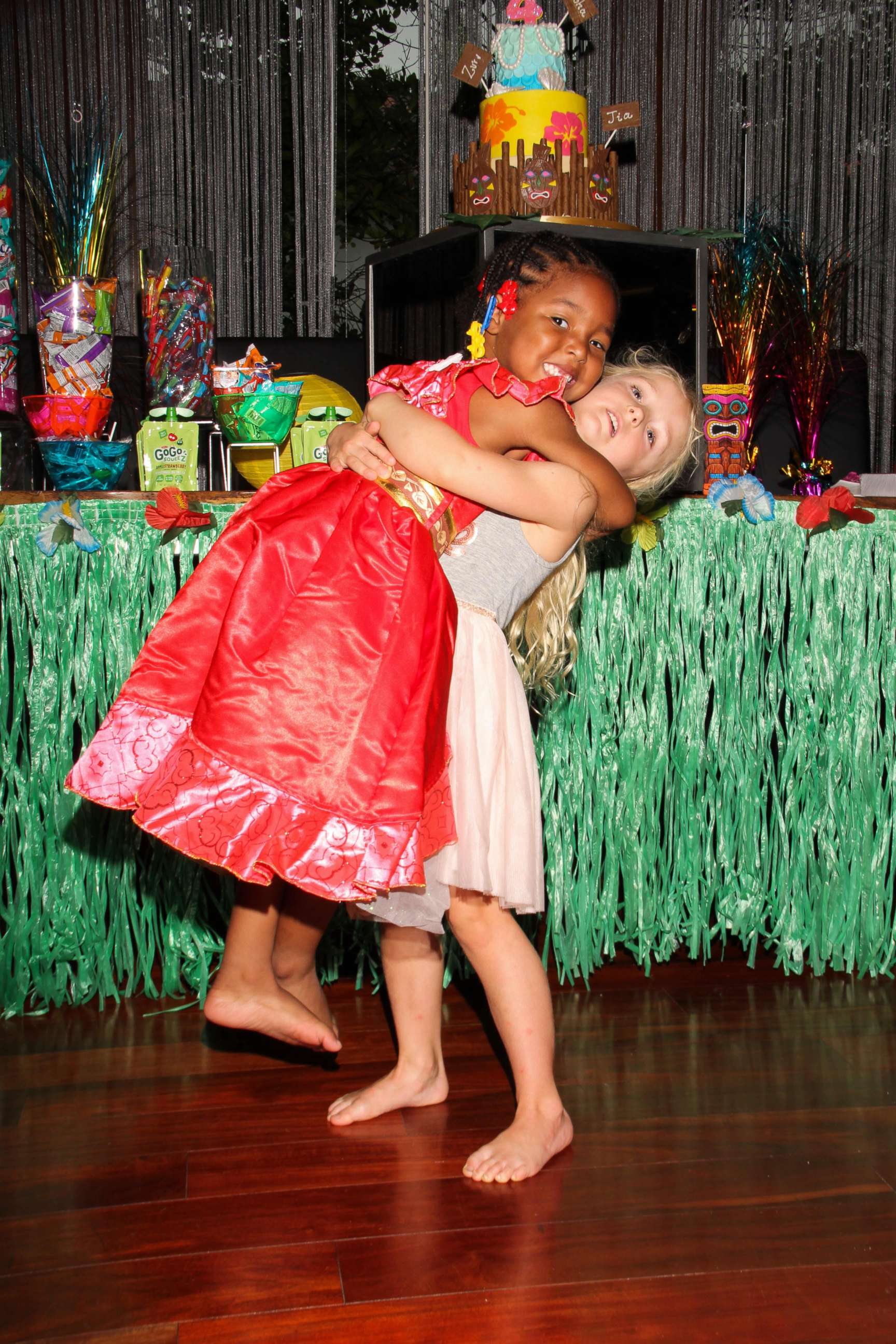 PHOTO: 4-year-olds Zuri Copeland and Jia Sarnicola of Miami believe they are twins because they have the same birthday and the same soul.