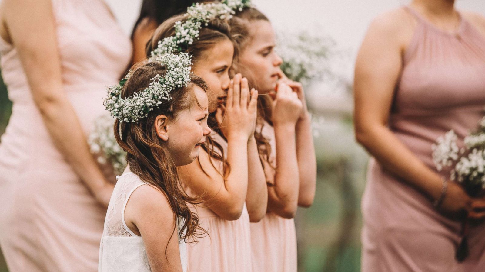 PHOTO: Lexi Gibson, 6, cried tears of joy as her mom and dad exchanged vows.