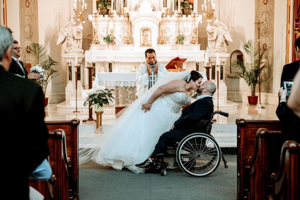 PHOTO: Newlyweds Justin Boisvert Sabrina Raposo kiss on their wedding day, April 20, 2018.
