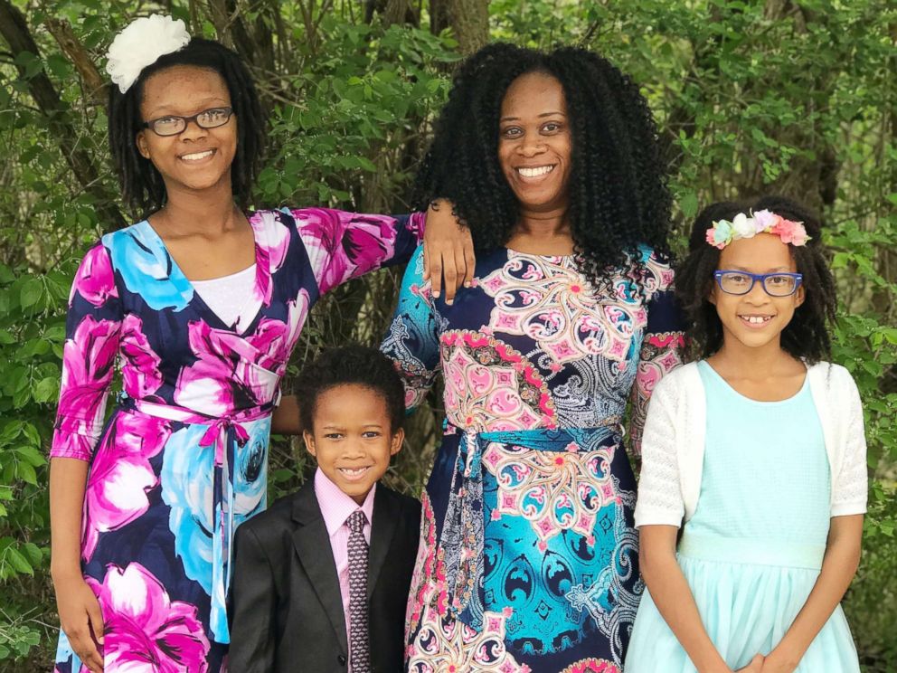 PHOTO: Darcel White, of Dayton, Ohio, poses with her children Nakiah, 12, Samuel, 7, and Ava, 10.