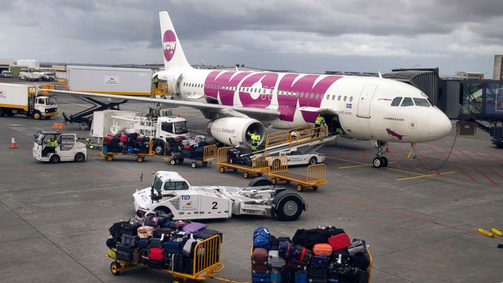 PHOTO: An Airbus A320 jetliner, belonging to low-cost Icelandair airline WOW air, at the airport terminal in Keflavik, Iceland Aug. 15, 2015. 