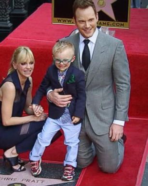 VIDEO: Anna Faris live-tweets life behind the scenes with husband Chris Pratt