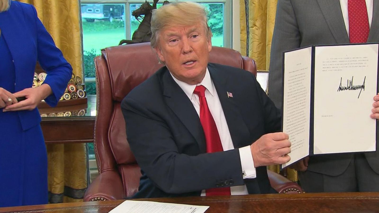 President Trump Signs Executive Order He Says Will Keep Immigrant ...