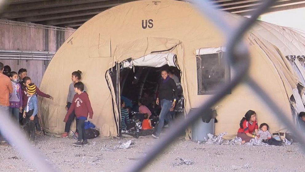 Video Chaos Complexities Asylum Seekers Border Agents Face In Possible Us Border Shutdown 