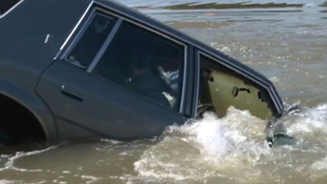 Sinking Car How To Escape