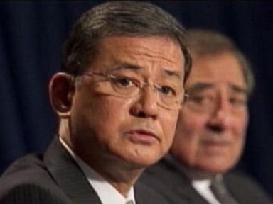 VIDEO: Politicians on both sides of the aisle are calling for VA Secretary Eric Shinseki to resign.