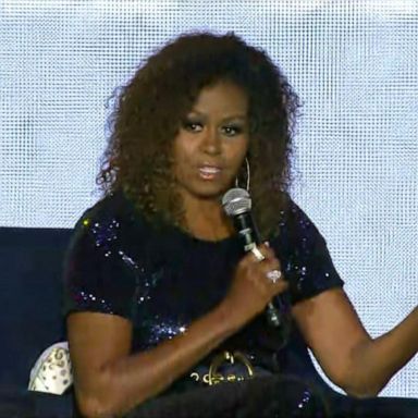 PHOTO: Six Democratic presidential candidates took the stage at the Essence Festival on Saturday, but it was a former inhabitant of the White House who got a rock star's welcome.