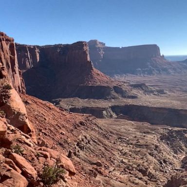 VIDEO: Mysterious monolith discovered deep in the desert