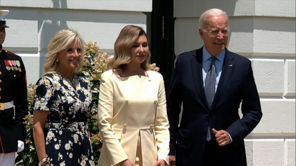 Video Jill Biden meets with Ukraine's first lady Olena Zelenska at ...