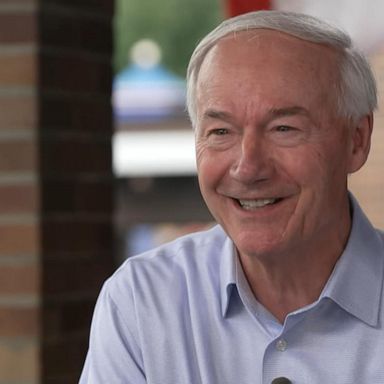 PHOTO: The former governor of Arkansas thinks more Republican presidential candidates “should speak the truth in reference to Donald Trump.”